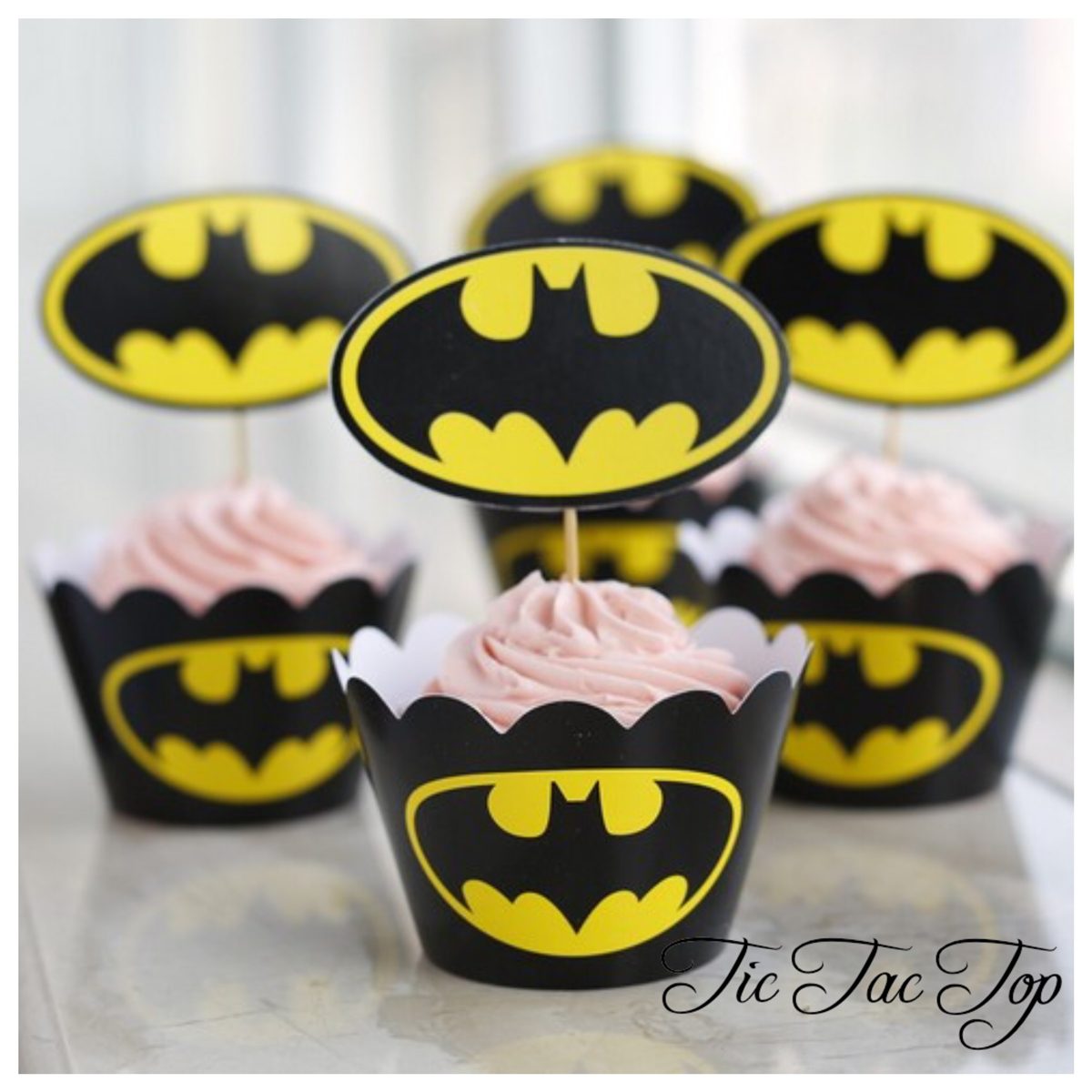 Batman Logo Cupcake Wrappers + Toppers