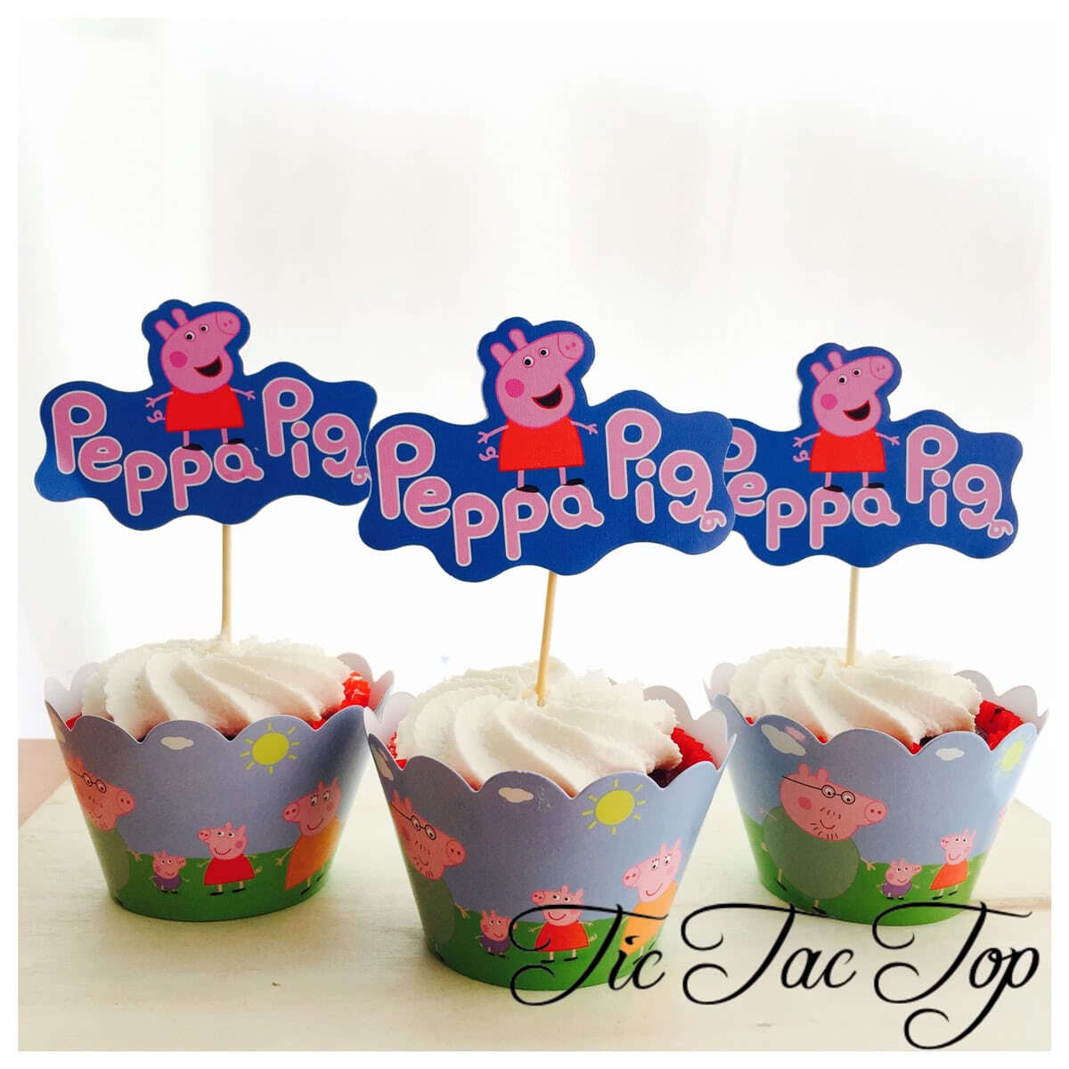 Peppa Pig & Family Cupcake Wrappers & Toppers - Tic Tac Top